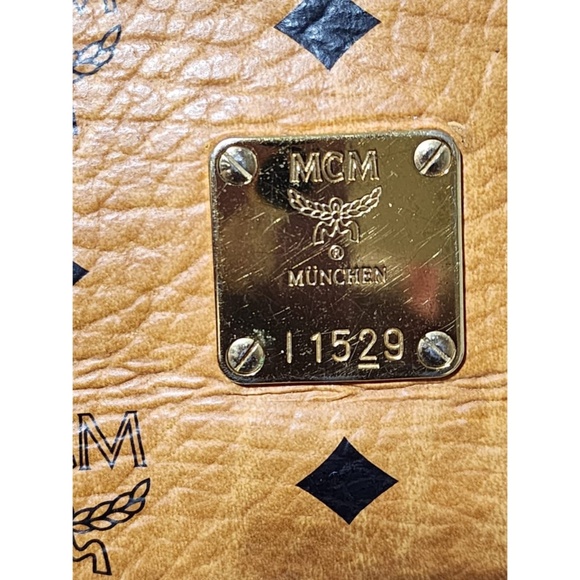 Authentic MCM Visetos Shoulder Bag Cognac - Picture 9 of 14